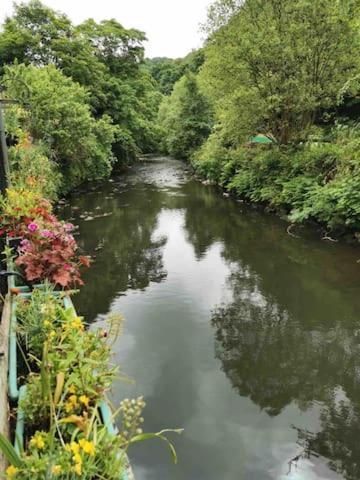 Beautiful Riverside Home, Hebden Bridge, Woodland Views, Sleeps 2 - 9 Экстерьер фото