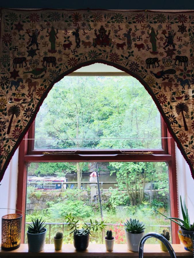 Beautiful Riverside Home, Hebden Bridge, Woodland Views, Sleeps 2 - 9 Экстерьер фото
