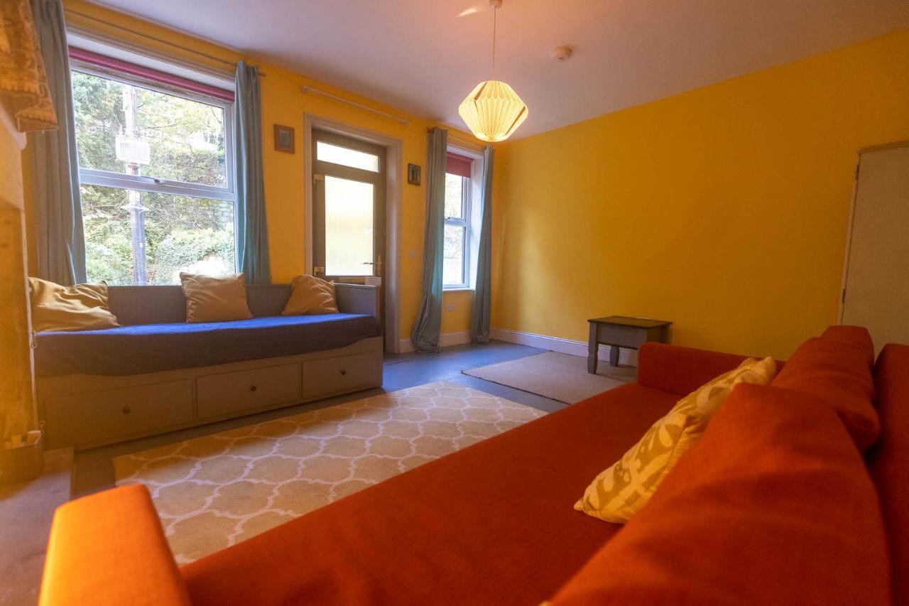 Beautiful Riverside Home, Hebden Bridge, Woodland Views, Sleeps 2 - 9 Экстерьер фото