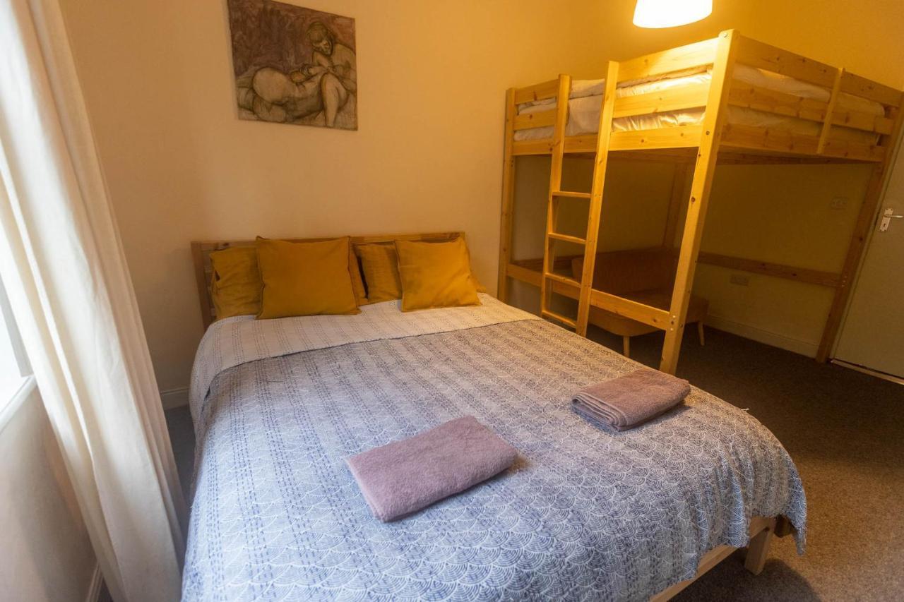 Beautiful Riverside Home, Hebden Bridge, Woodland Views, Sleeps 2 - 9 Экстерьер фото