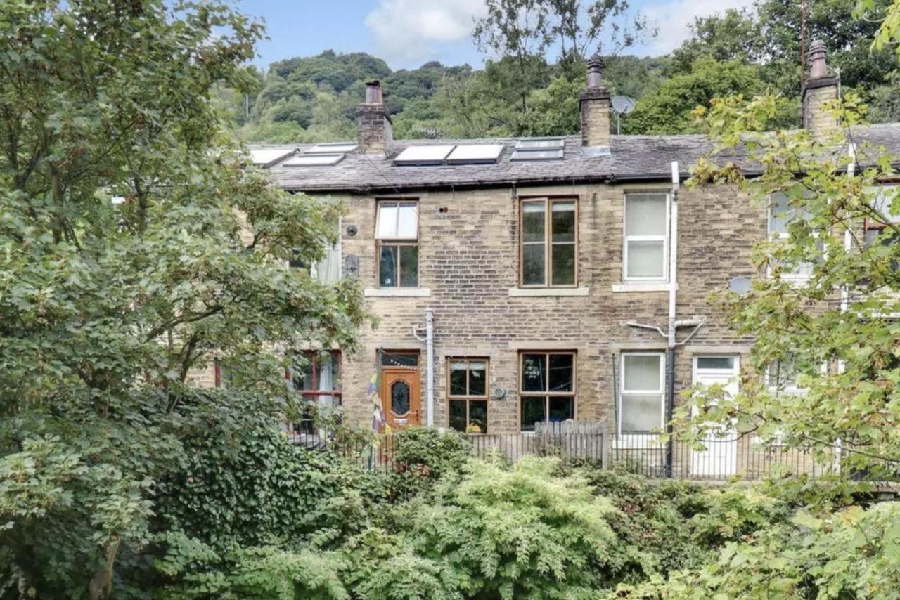 Beautiful Riverside Home, Hebden Bridge, Woodland Views, Sleeps 2 - 9 Экстерьер фото